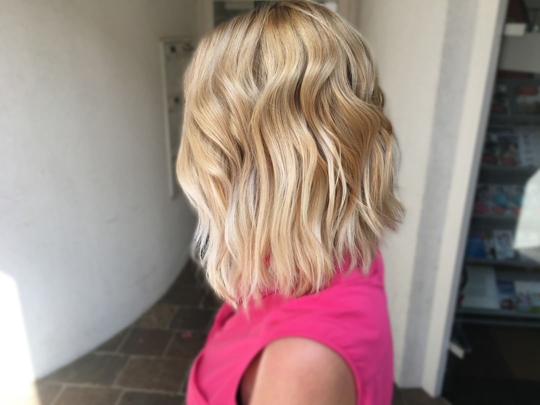 Haarschnitt blond - Friseur Pforzheim